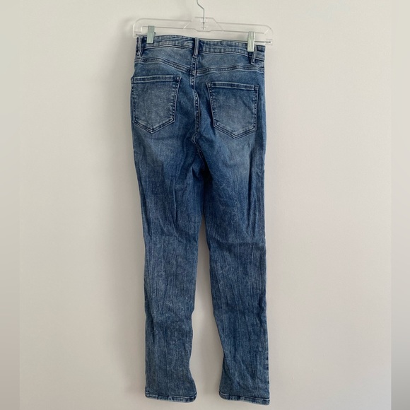 RJeans high rise light wash denim by Reitmans - Picture 5 of 10